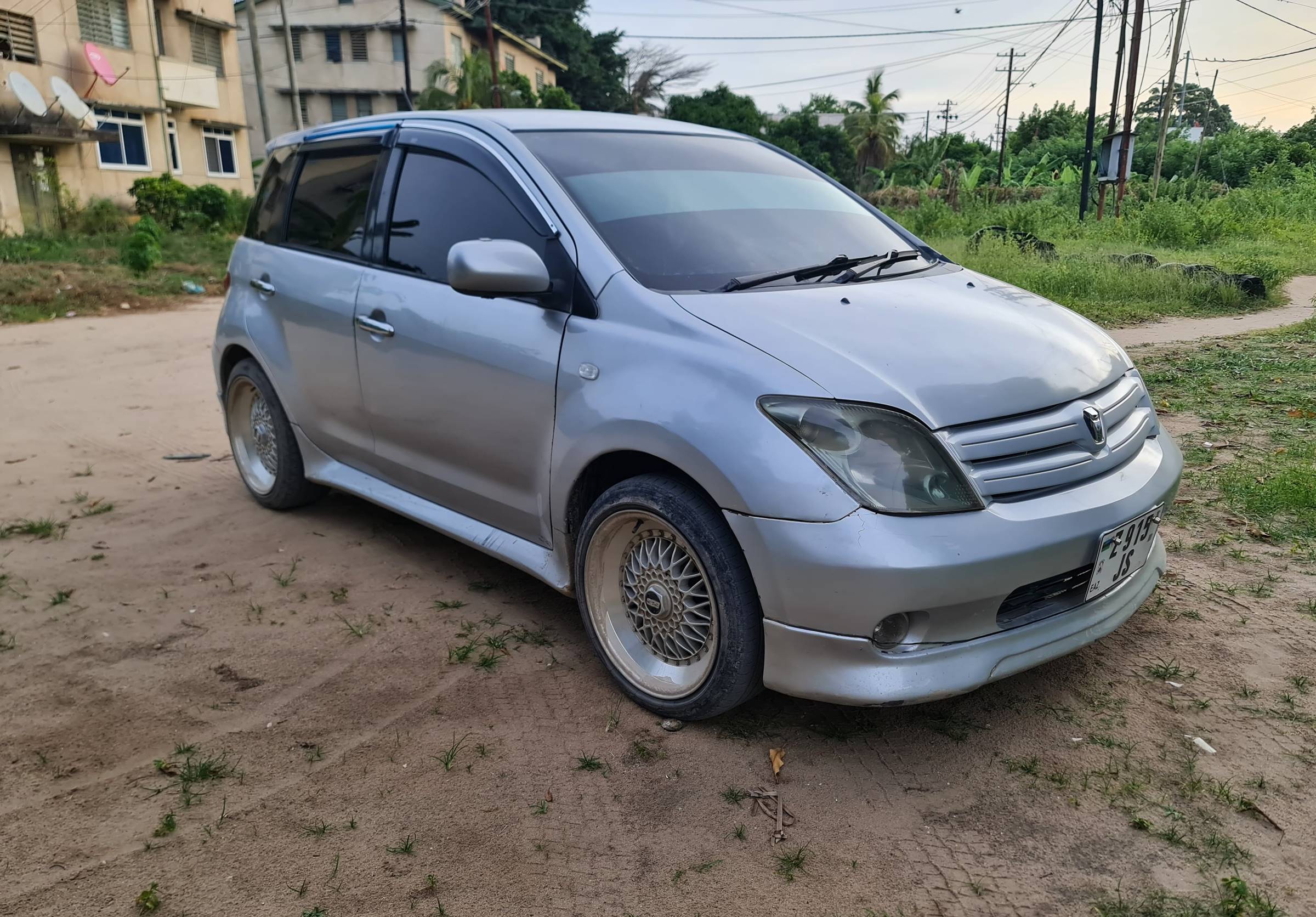 Toyota IST